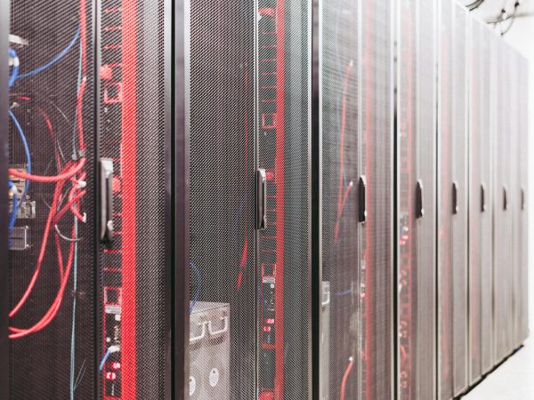 Armado y ordenamiento de rack para servidores